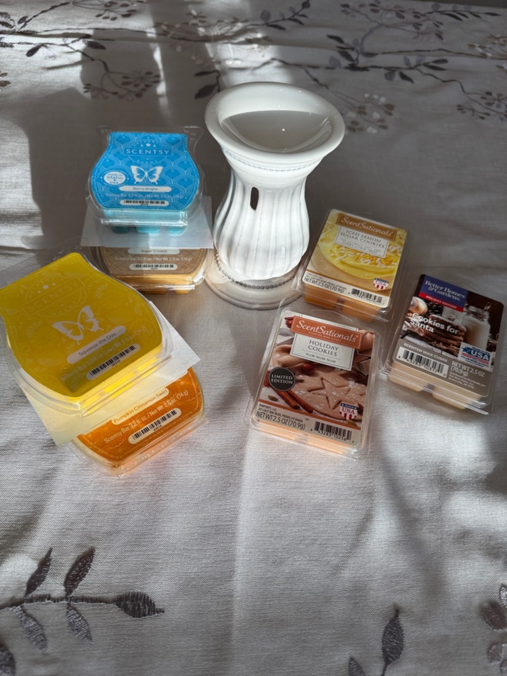 Scentsy Wax Melt Variety Pack with White Ceramic Warmer and Assorted Colors